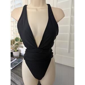 Cupshe Women’s 1-piece Black Medium Criss Cross Deep V Neck Rouched Swim Suit